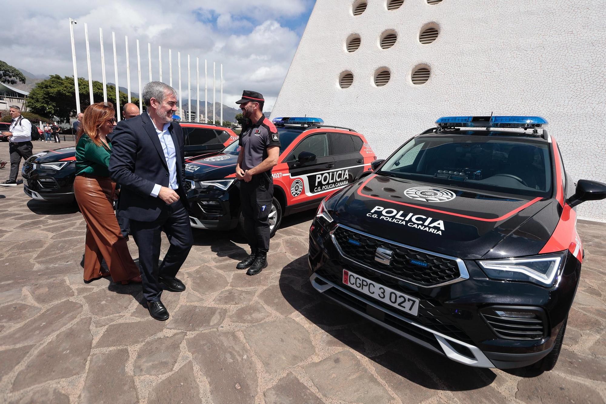 Presentación de los nuevos vehículos de la Policía Autonómica