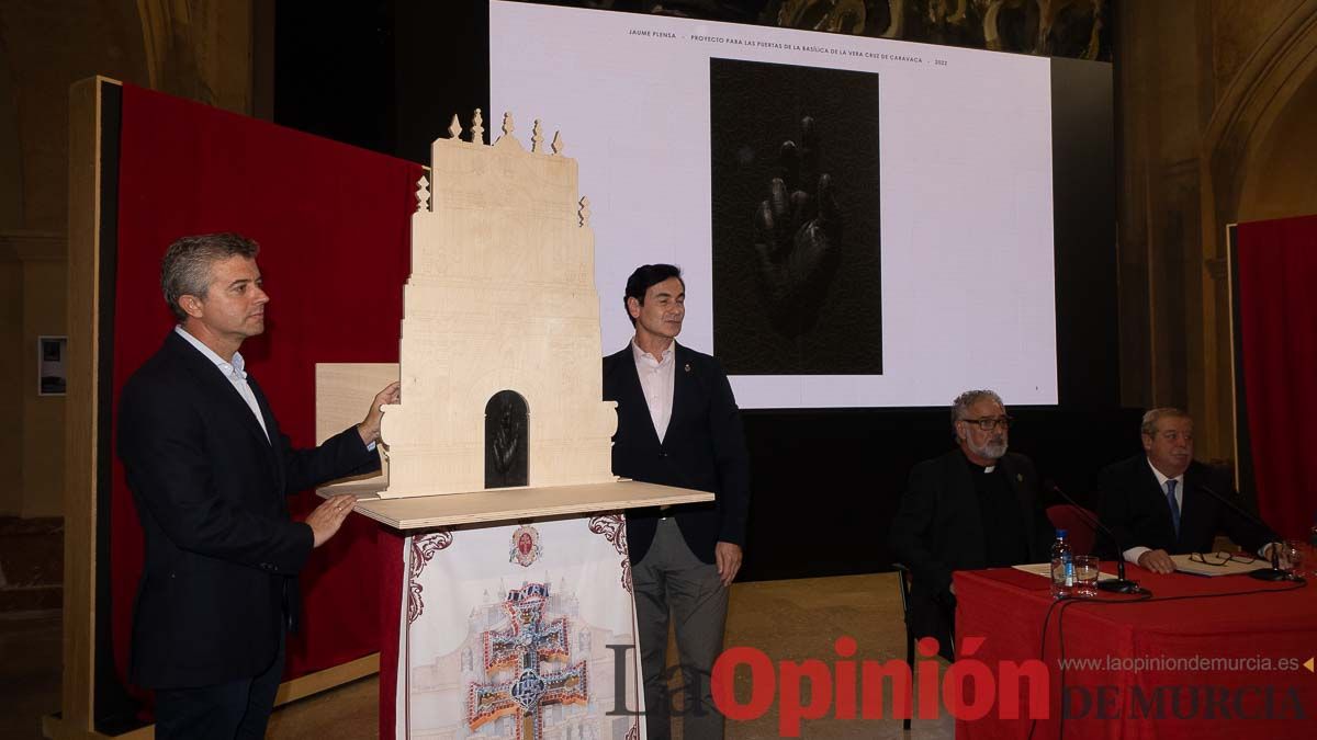 Así fue la presentación de la ‘Puerta del Alma’ de Jaume Blensa en Caravaca