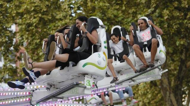 Una de las atracciones de la pista de La Exposición, estas fiestas. | Ricardo Solís