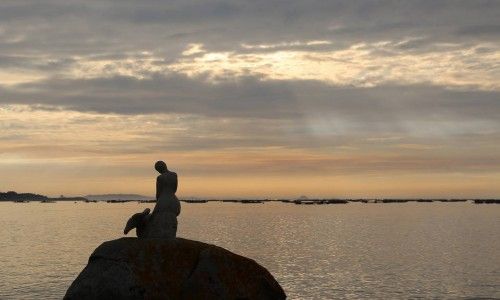 Aparecen seriamente dañadas algunas piezas instaladas en la "Aldea Marinera" en O Grove, inaugurada hace ocho meses