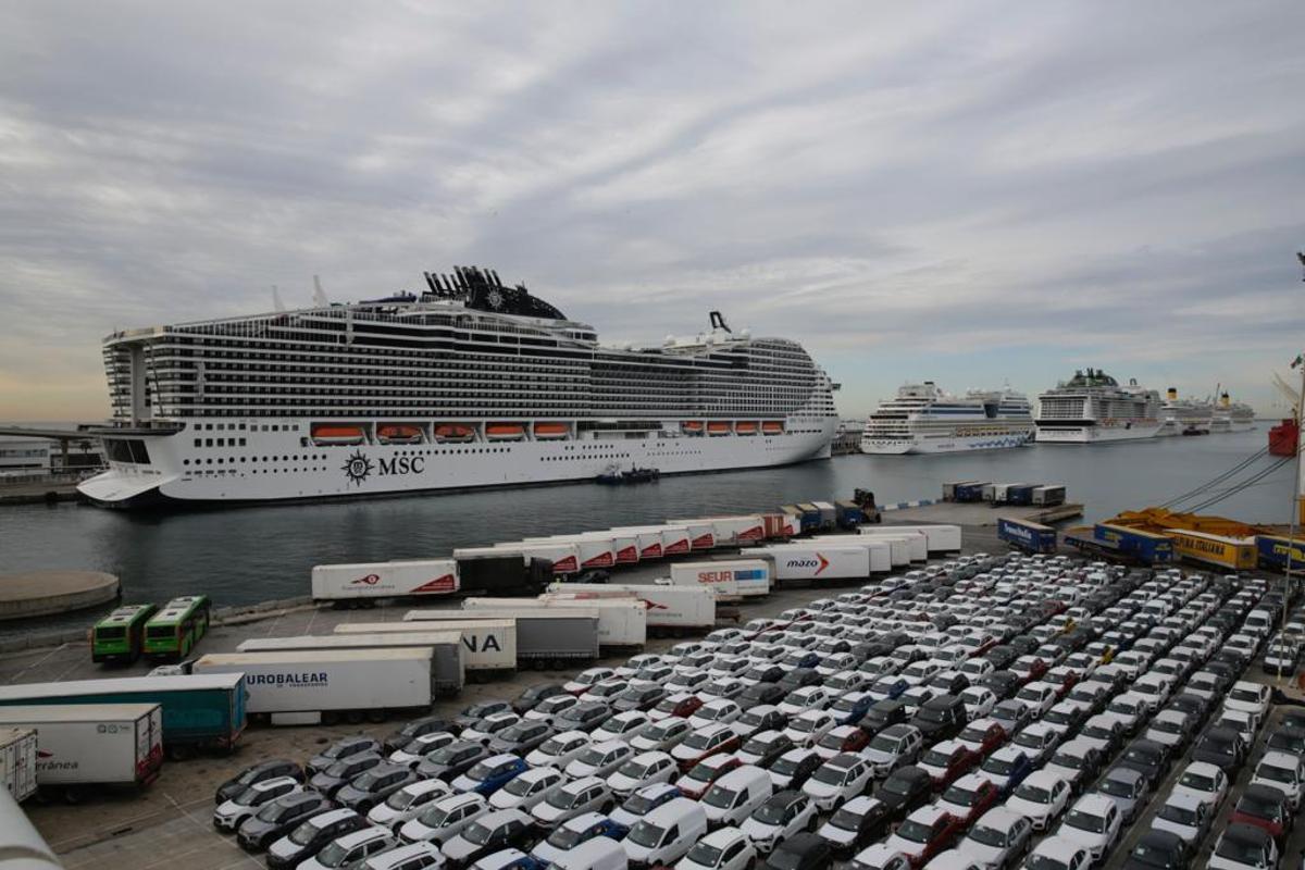 Llega a Barcelona el megacrucero nuevo MSC World Europa