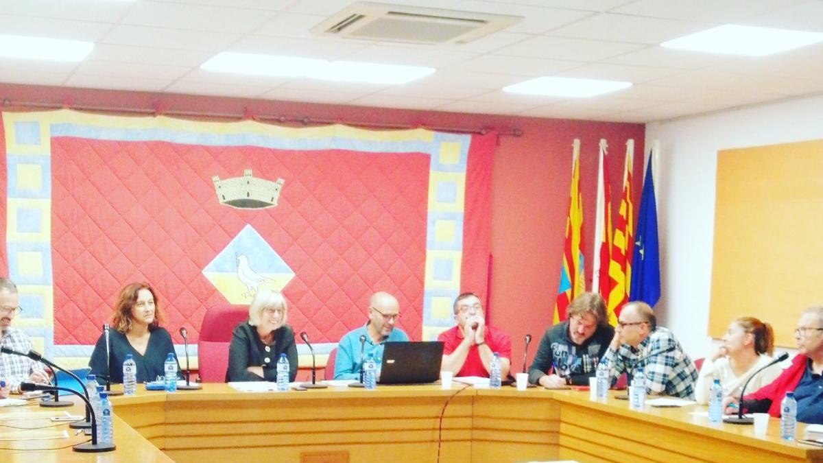 El ple va tornar a ser presencial, com abans del confinament.