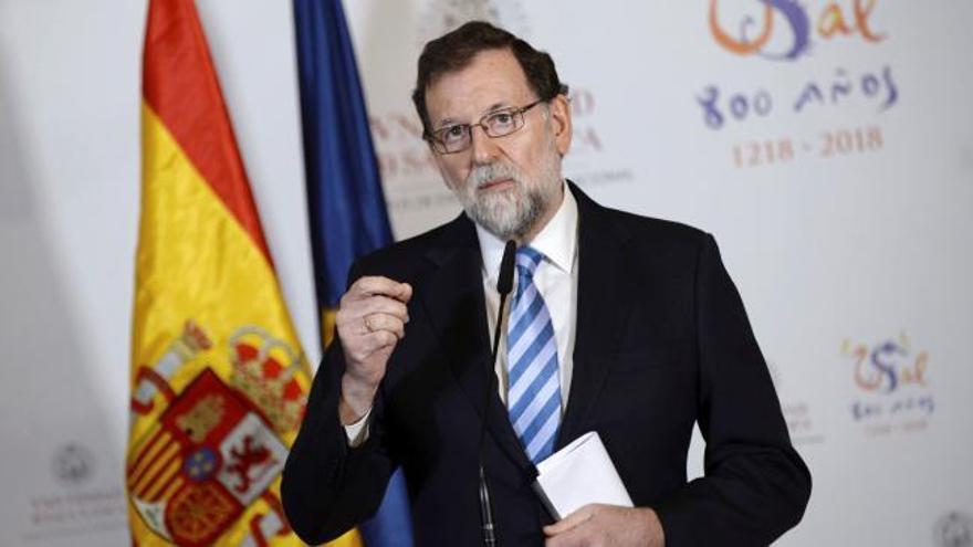 Rajoy agradece a Juncker el apoyo al Gobierno español