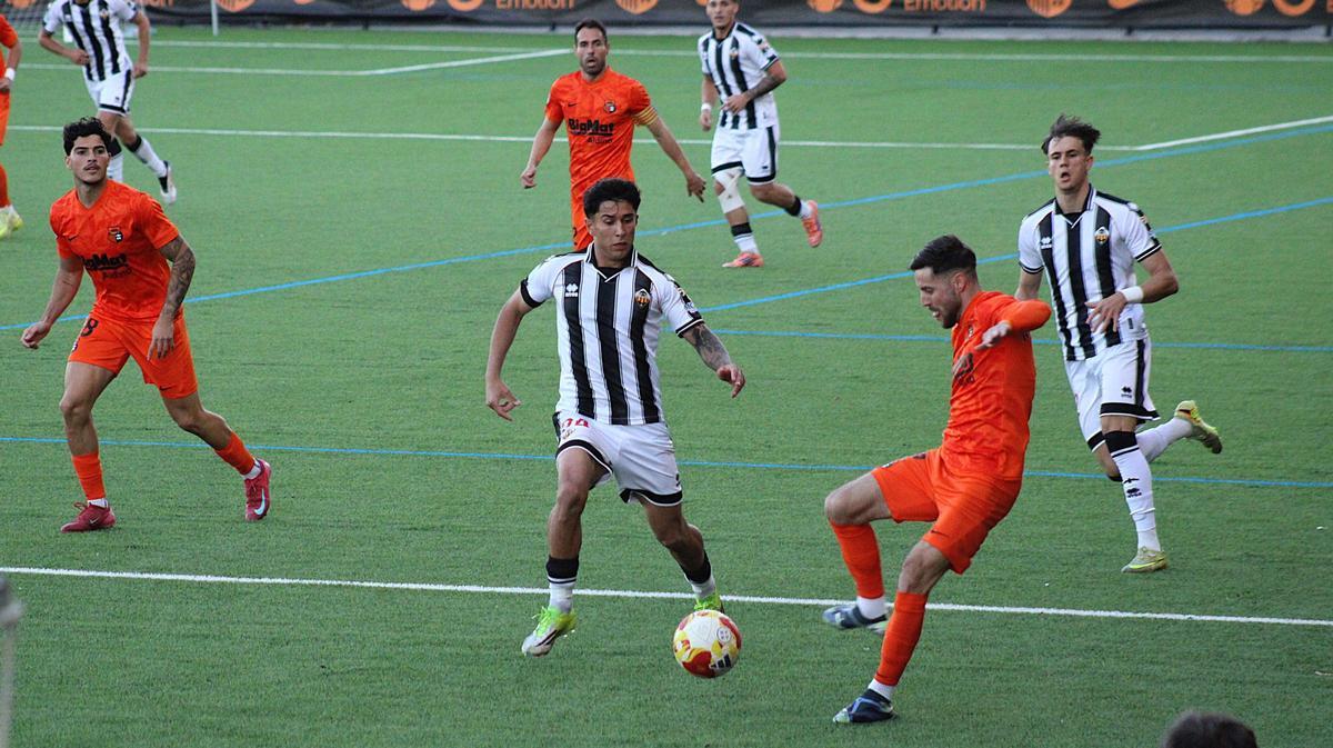 Imagen durante el partido en Torrent.