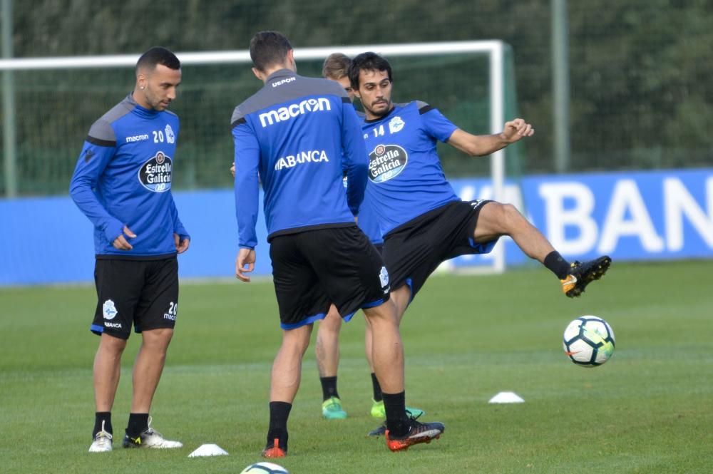 El Dépor entrena tras la derrota en Cornellá