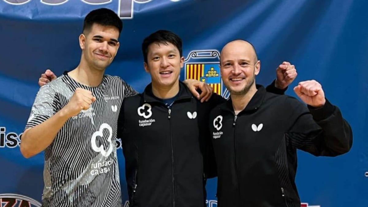 El Real Cajasur Priego celebra la victoria.