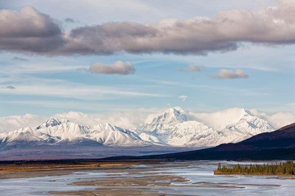 El río Susitna se encuentra al sur de Alaska.