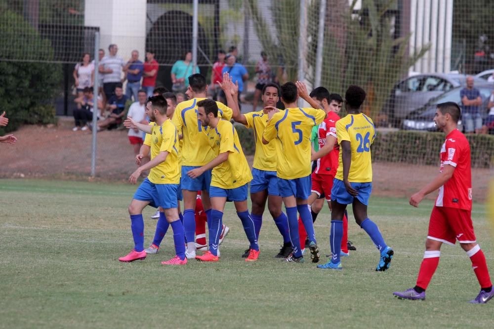 Partido de fútbol amistoso entre FC Cartagena y Mar Menor