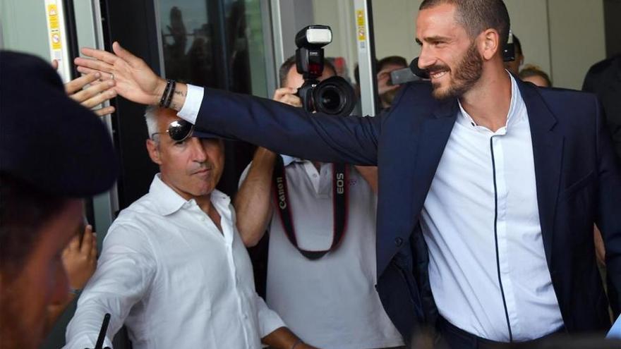 Bonucci compra la página de un periódico para despedirse de la Juventus