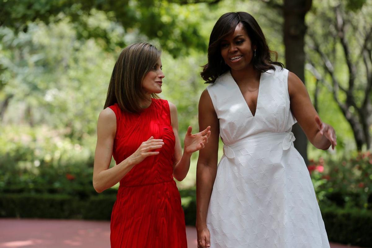 Michelle Obama y Letizia Ortiz cmpartiendo confidencias