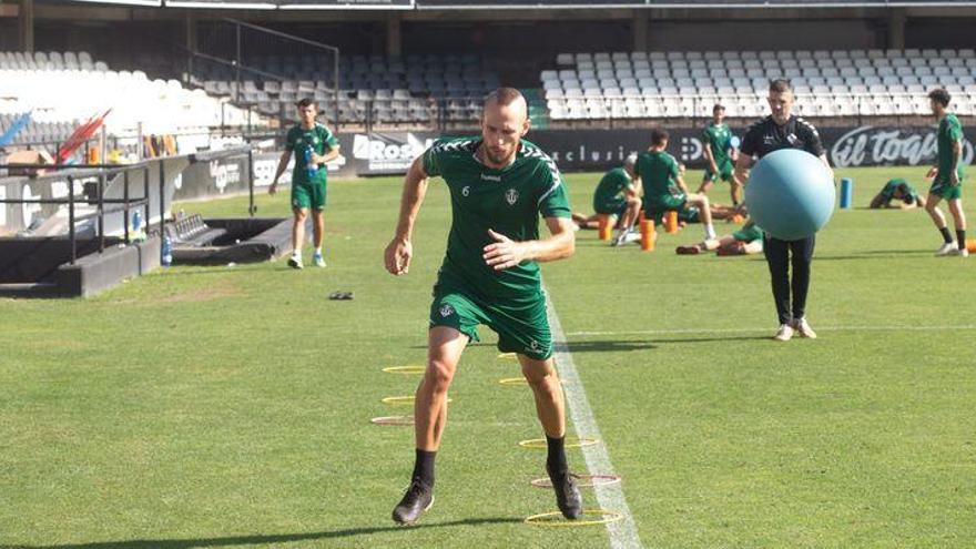 Marc Castells negocia con el Castellón