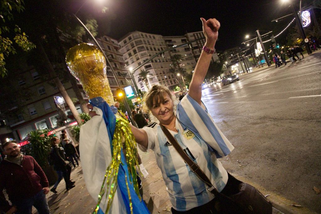 Aficionados argentinos en Murcia: partido, penaltis y celebración