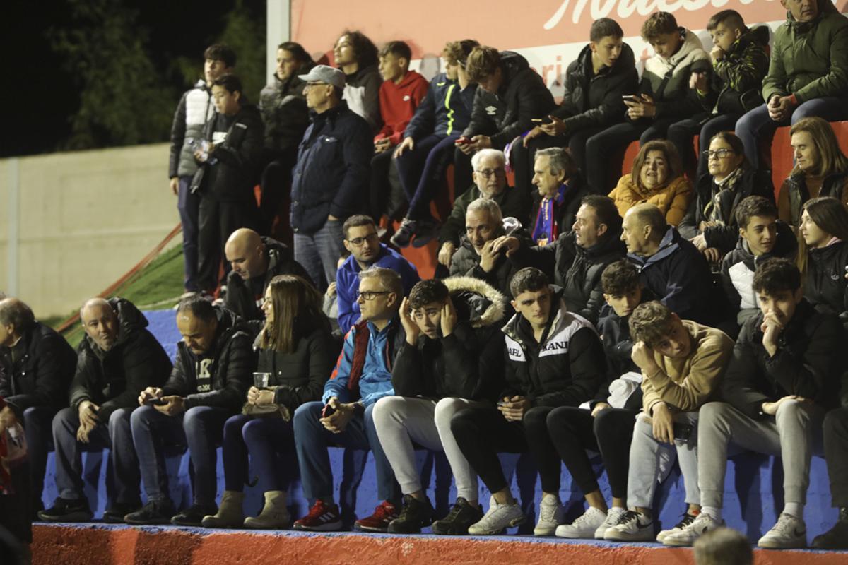 Partido de la Copa del Rey entre el Atlético Saguntino y el Rayo Vallecano.