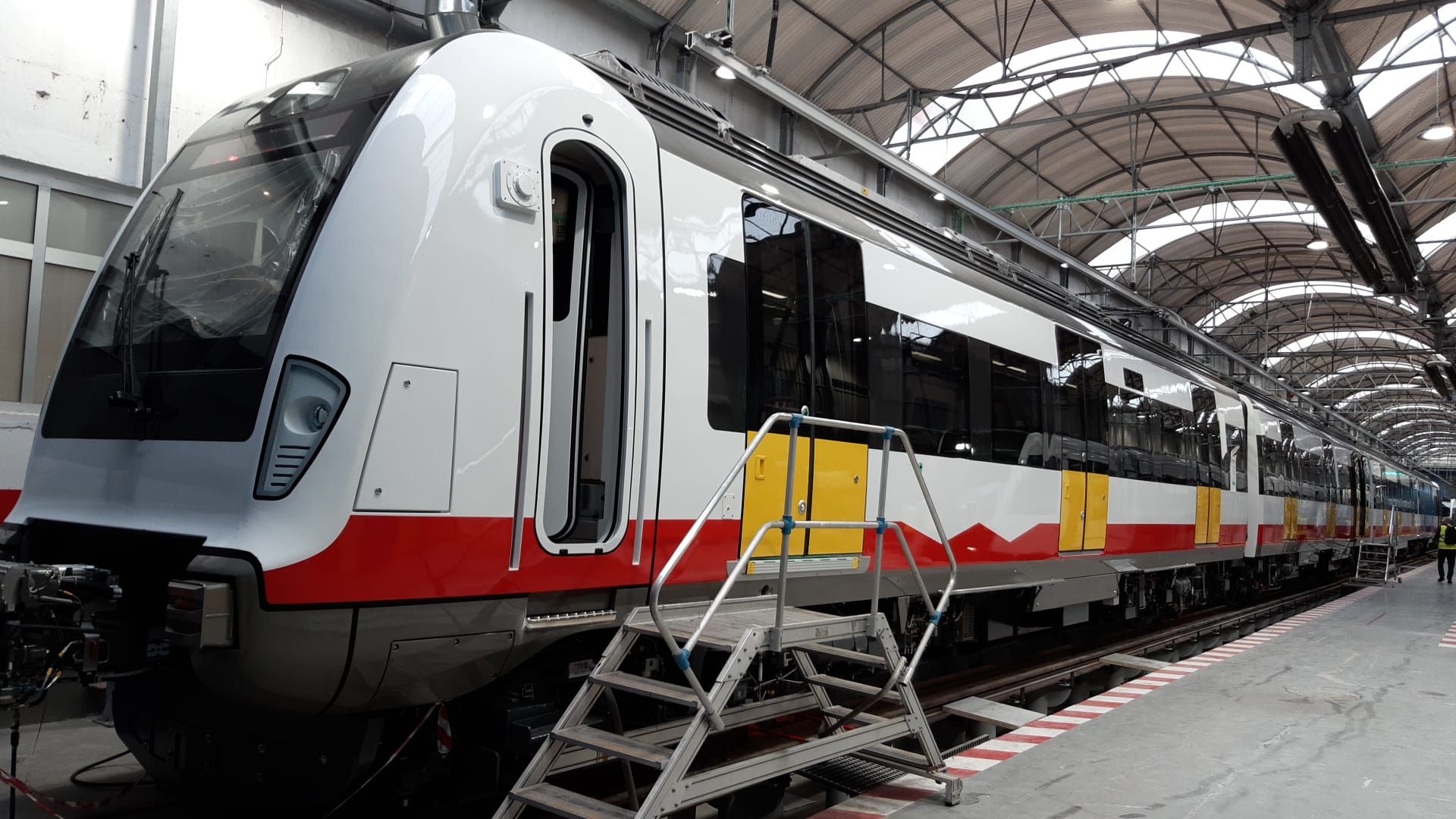 El nuevo tren del SFM llega a Mallorca: así serán sus vagones