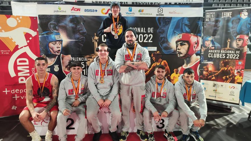 El Club La Unión se cuelga el bronce y roza el oro en el Campeonato Nacional de boxeo