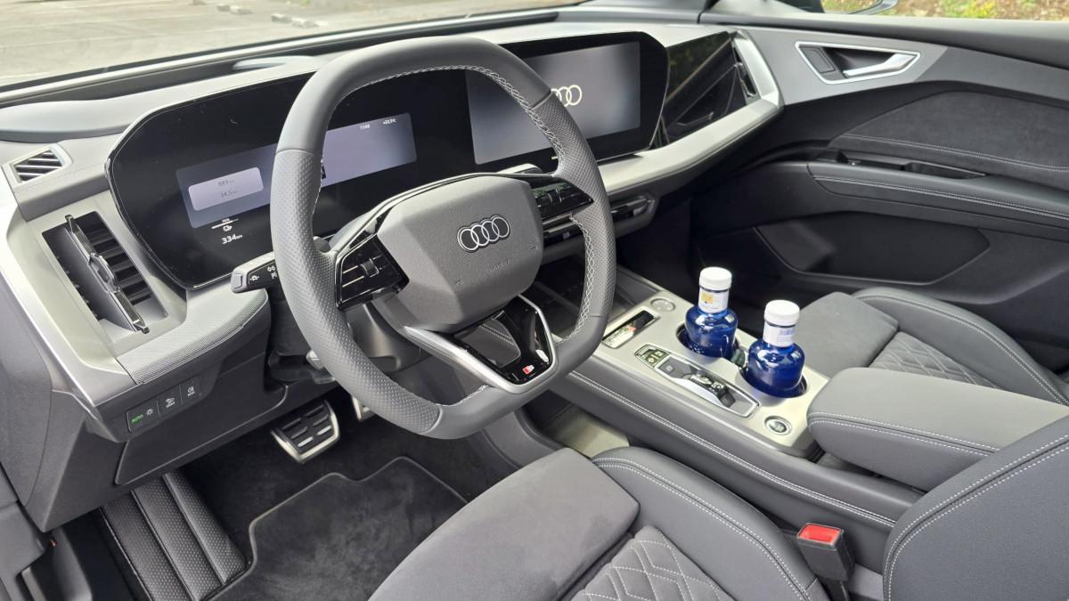 Audi Q4 e-tron'un iç mekanı
