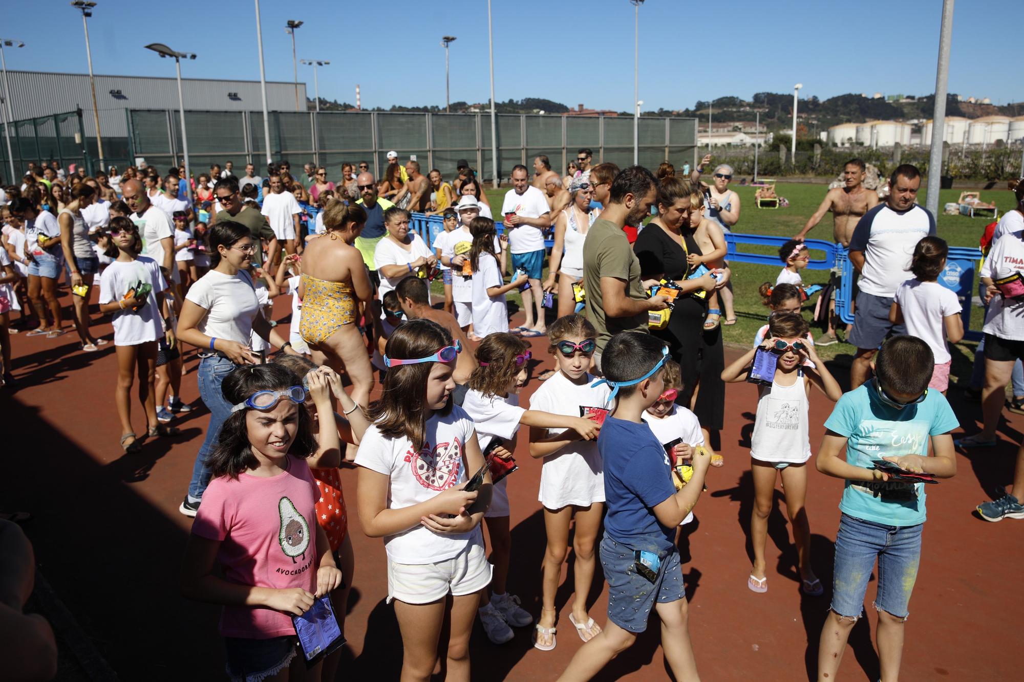 "Holi party" en el club de natación Santa Olaya de Gijón