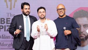Jorge Sastre (centro) y Rafa Panatieri (derecha), de Sartoria Panatieri, en la gala de The Best Pizza Awards 2024.