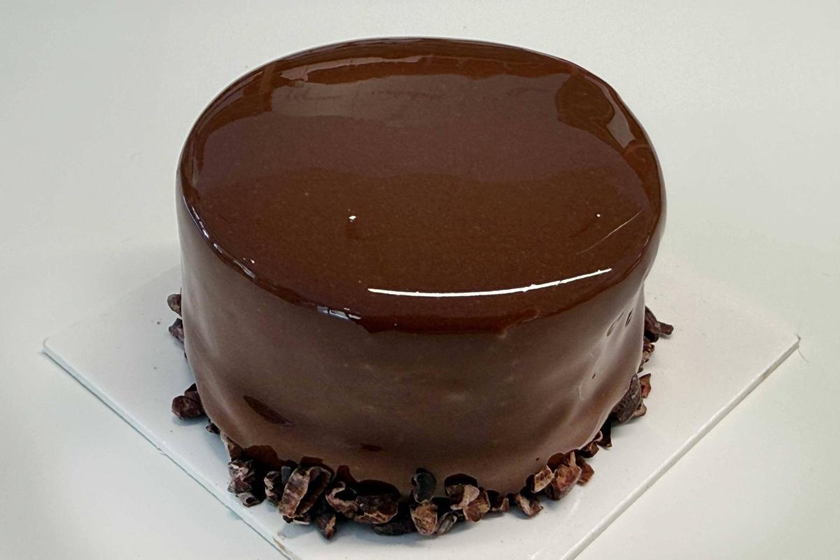 Un pastís Quatre xocolates de La Menuda.