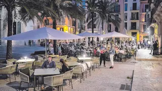 La restauración señala al "encarecimiento del paquete avión-hotel" como causa del poco gasto de los turistas esta temporada en Mallorca