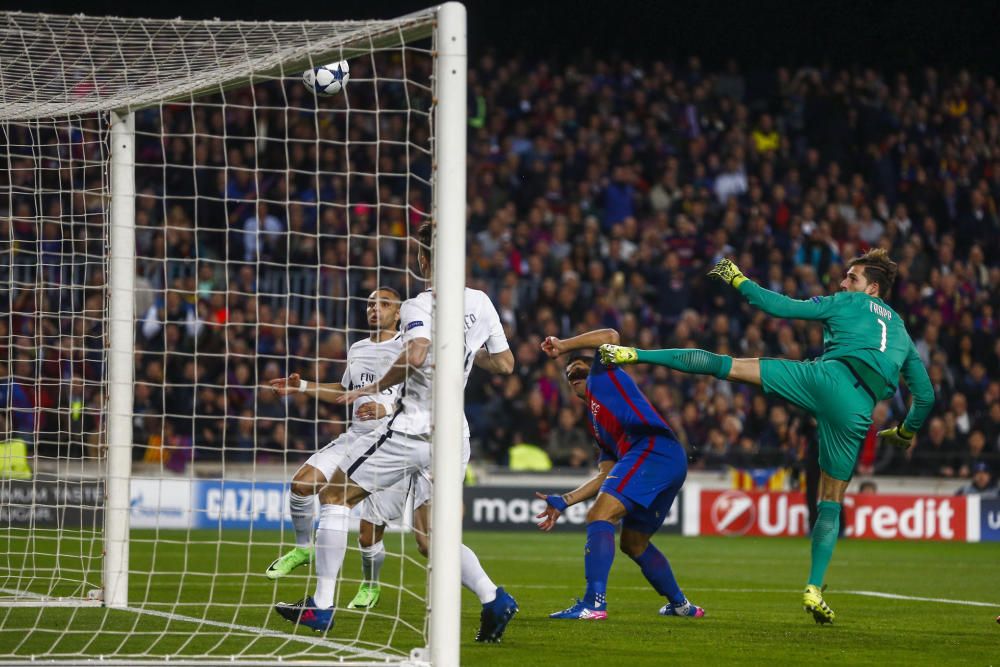 Las mejores imágenes del partido de octavos de la Champions entre el Barcelona y el PSG.