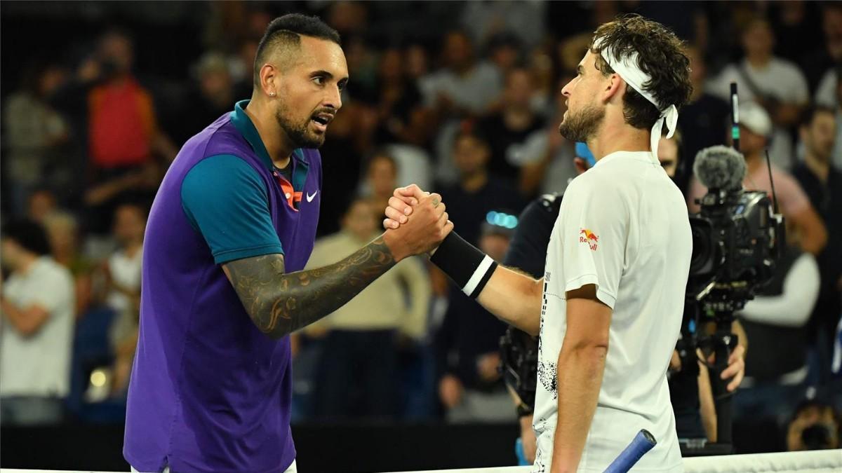 Kyrgios y Thiem se saludan tras el partido