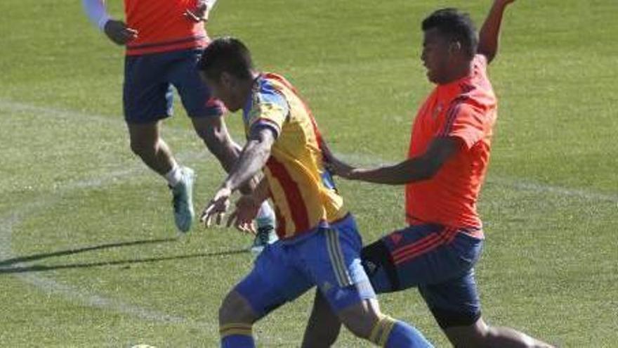 El Valencia y el Mestalla empatan en un amistoso
