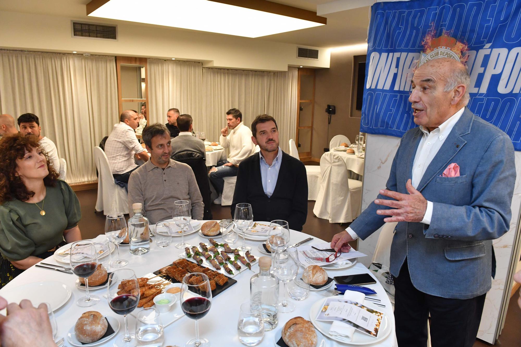 Los veteranos del Deportivo se reúnen para una cena