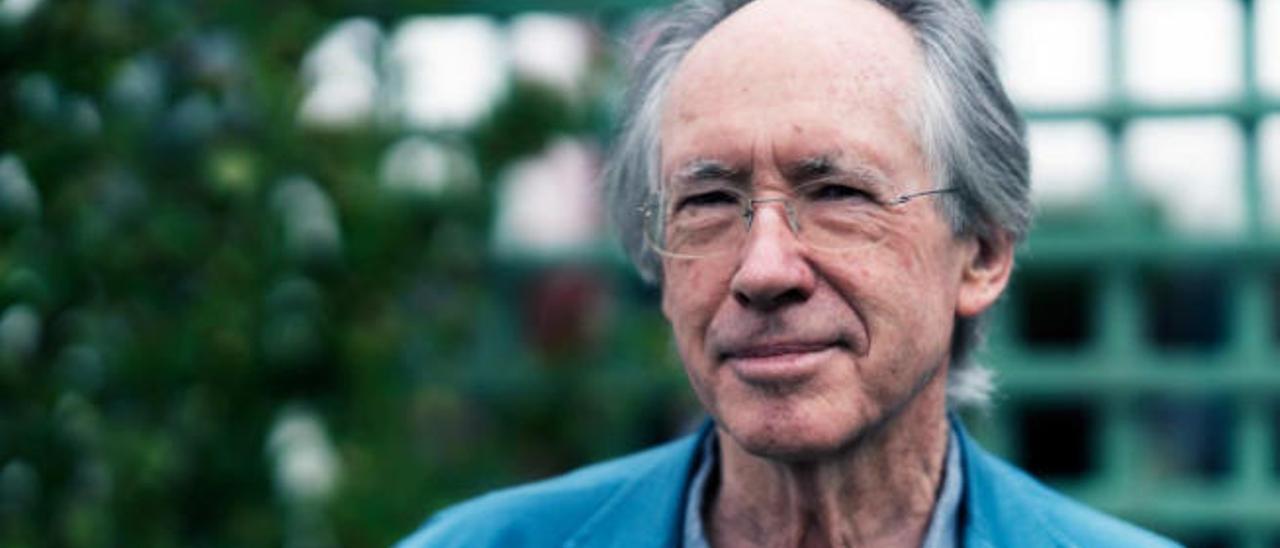 El escritor Ian McEwan.