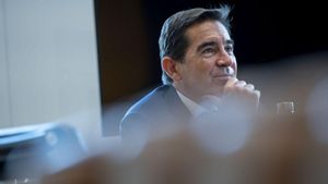 Carlos Torres: "Tenim un full de ruta clar i el futur no passa per cap altra operació"