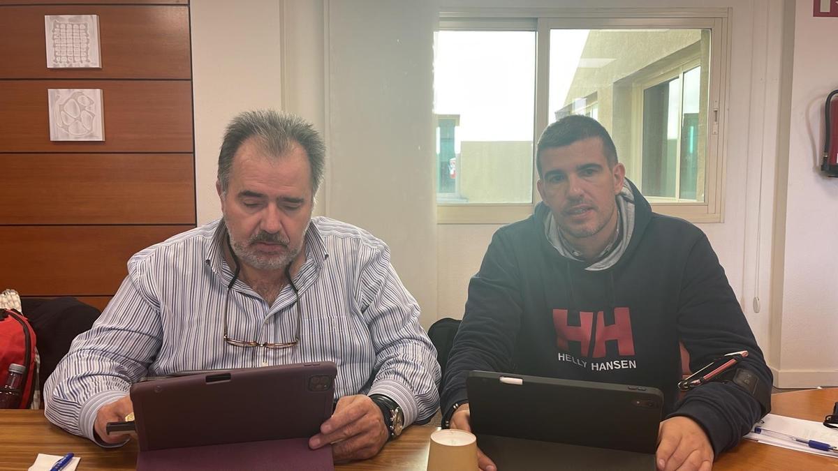 José Ramón López y Jorge Vilas, líderes de Acaip-UGT y CSIF Prisiones, encerrados en la sede de Instituciones Penitenciarias.