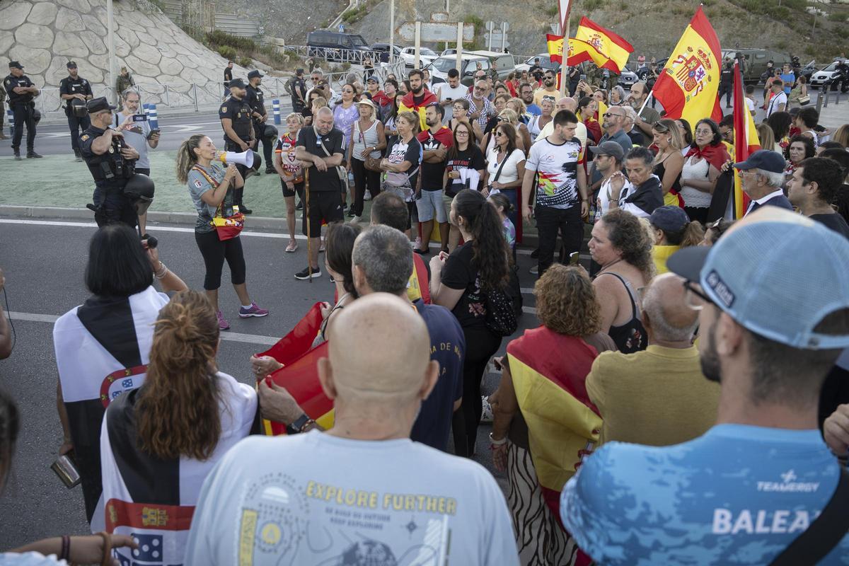 Una manifestación por las calles de Ceuta.