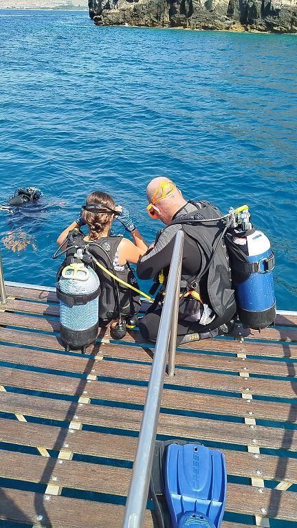 Así ha sido el bautismo de buceo a la selección de baloncesto en silla de ruedas de la UCAM