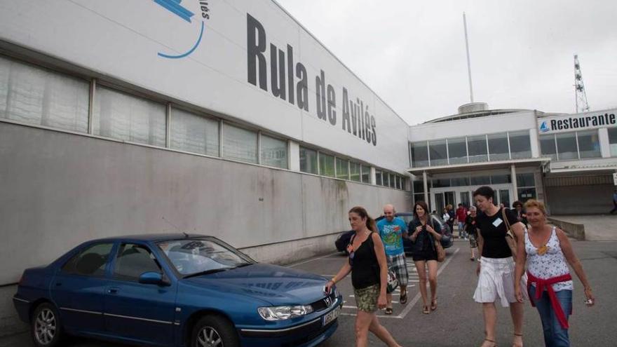 Participantes en una de las visitas guiadas de este verano a la rula.