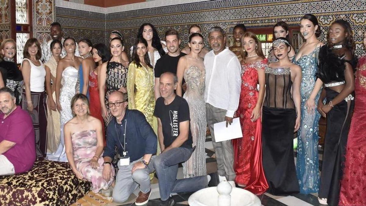 Los participantes de la iniciativa solidaria en el Palacio de Anna.