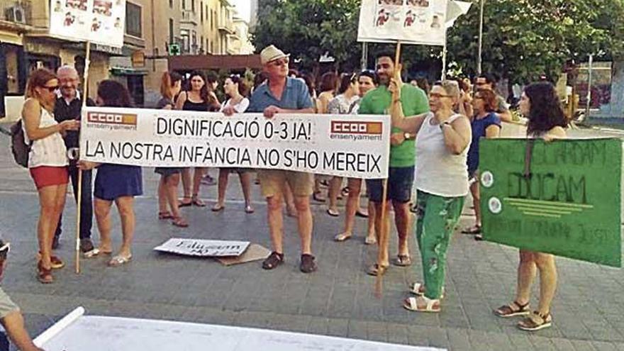 Protesta de las educadoras de Inca