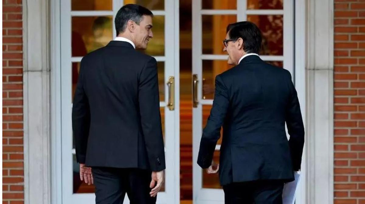 Pedro Sánchez y Salvador Illa, en un encuentro en La Moncloa. Pedro Sánchez y Salvador Illa, en un encuentro en La Moncloa.