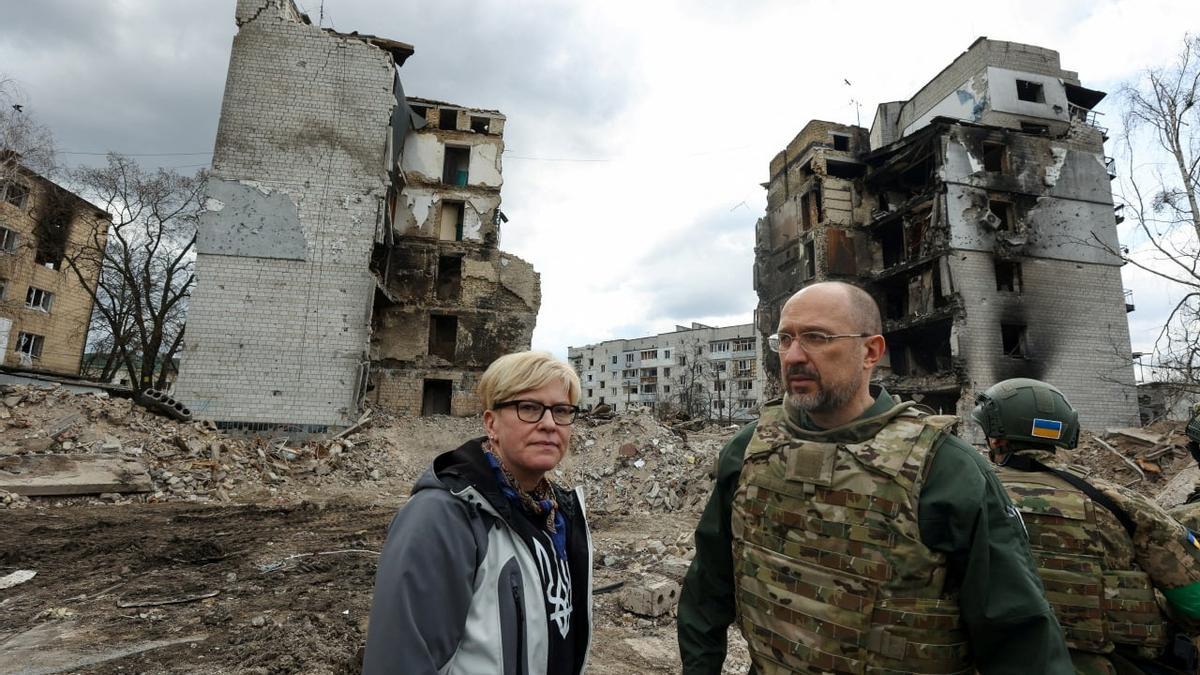 La primera ministra lituana Simonyte y su homólogo ucraniano Shmyhal visitan Borodianka