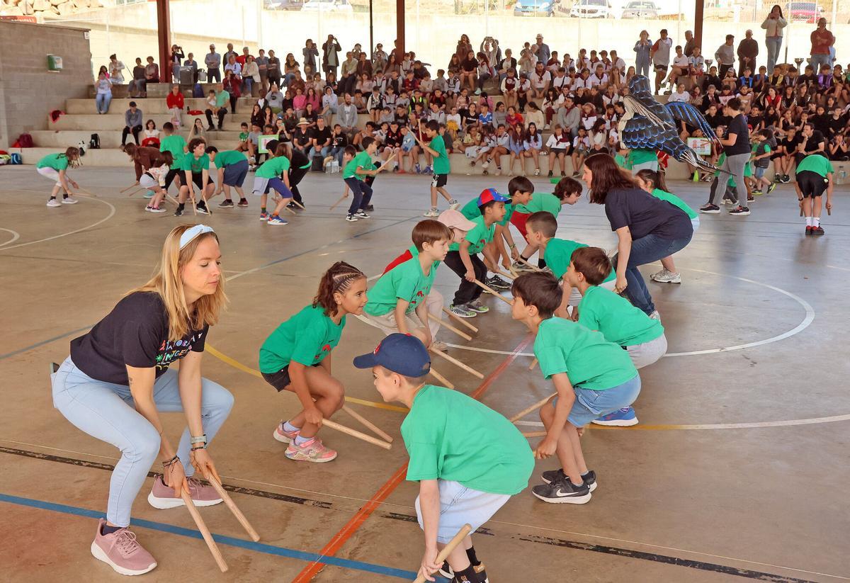 Imatges de la primera Trobada d'imatgeria escolar de l'Eix el Cardener Imatges de la primera Trobada d'imatgeria escolar de l'Eix el Cardener