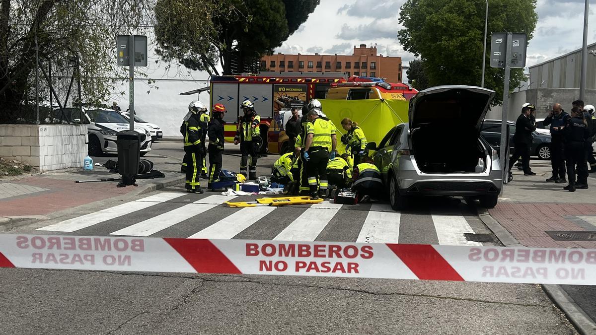 Una mujer resulta herida al ser atropellada junto a su bebé en un paso de cebra en Madrid