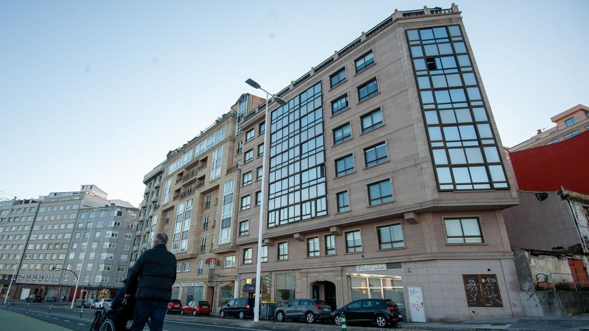La obra del edificio de San Roque para evitar su derribo espera por un cambio del plan general de A Coruña