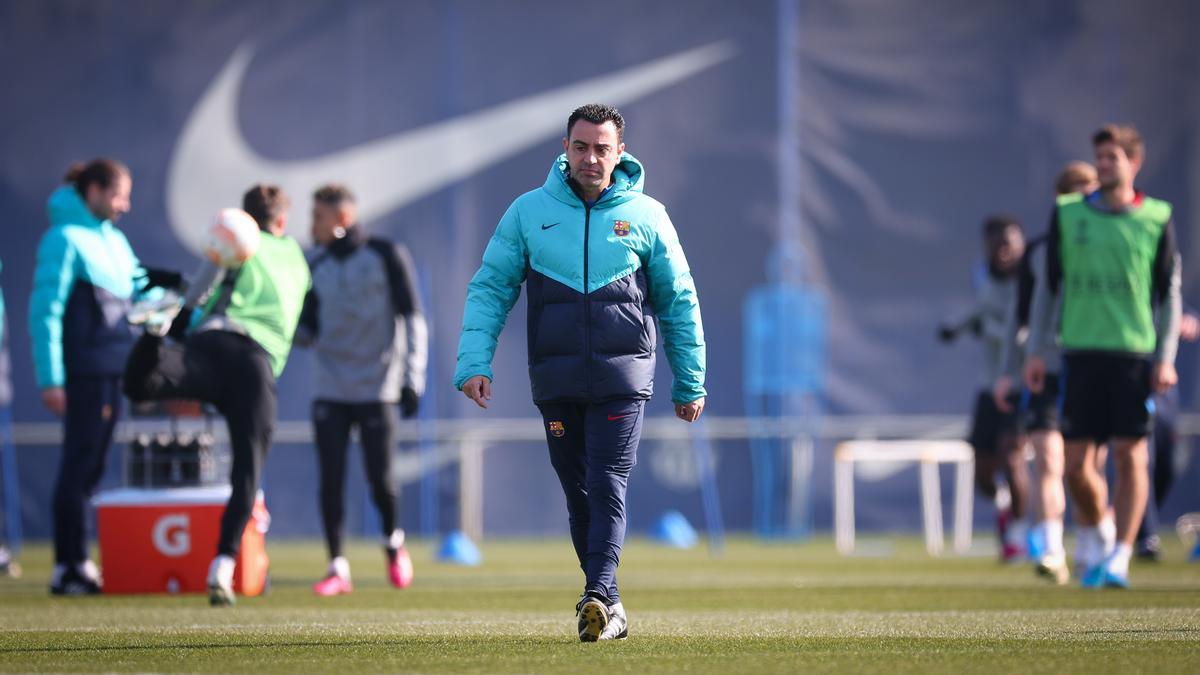 Último entrenamiento del Barça antes del enfrentamiento ante el Cádiz con una novedad