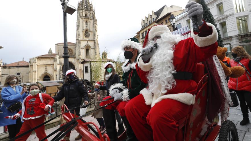 Así fue el recibimiento a Papá Noel en Oviedo