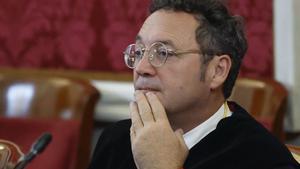 Hurtado tirarà endavant