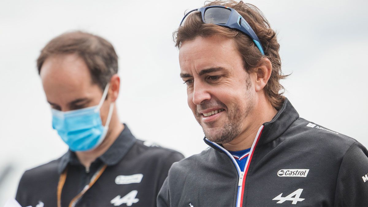 Fernando Alonso , a su llegada a Sochi