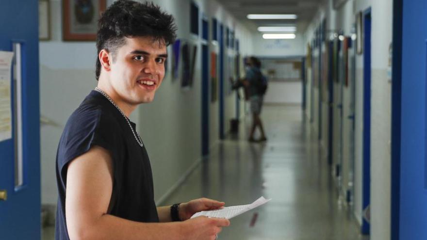 “Prefiero ser feliz”: burlas a Gabriel, la mejor nota de Selectividad, por elegir “una carrera sin salidas”