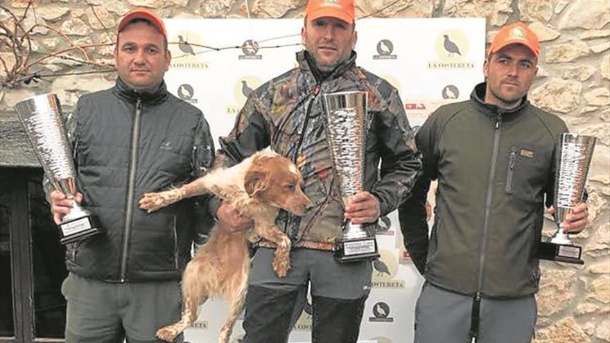 Los campeonatos intercomarcales de caza menor con perro congregan a 400 federados