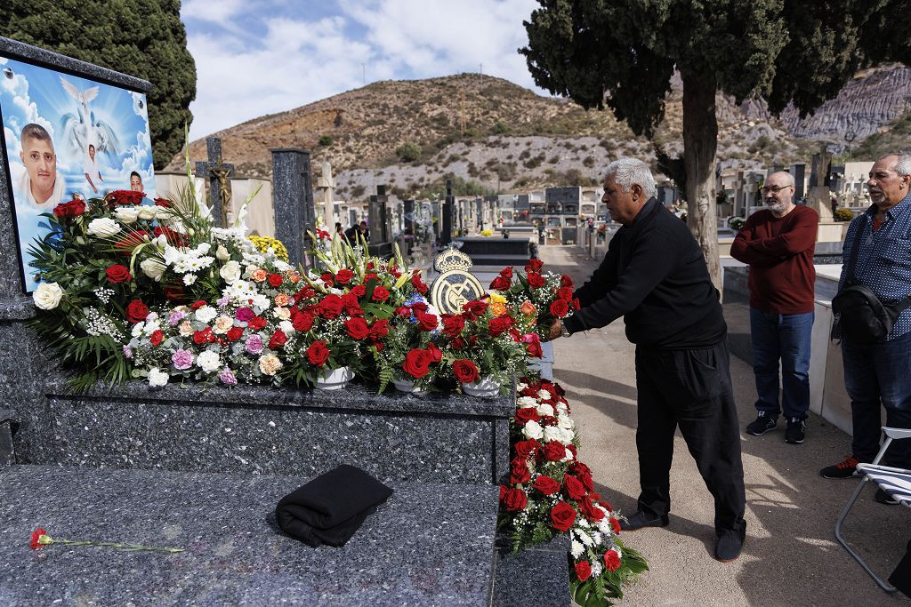 Día de Todoso los Santos en el cementerio de Los Remedios de Cartagena