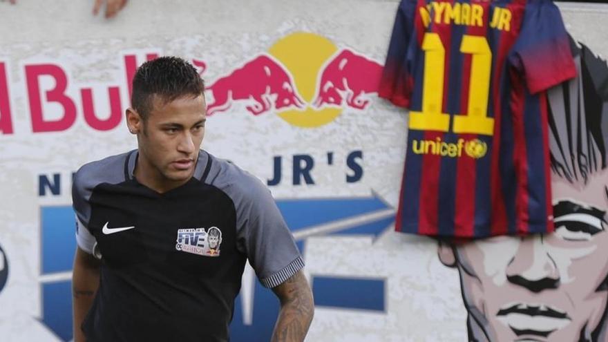 El fiscal ve corrupción en el adelanto de 40 millones del Barça a Neymar por su fichaje