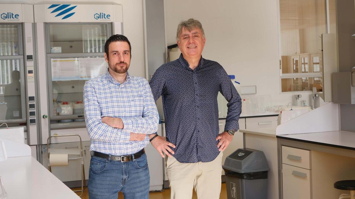 Dos de los científicos de la UMA que han participado en este estudio: Juan Casado Cordón y Daniel Aranda